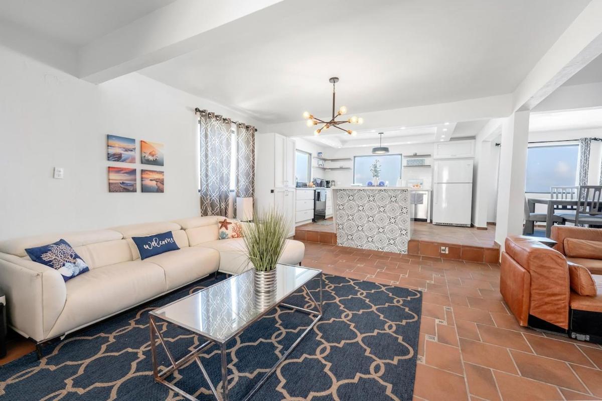 4 Bedroom Kikita Beach Villa Oceanfront W Pool Dorado Eksteriør bilde